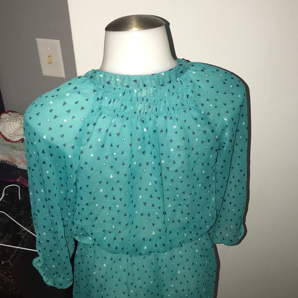 Mossimo blouse ๐๐๐๐ - Picture 3 of 3